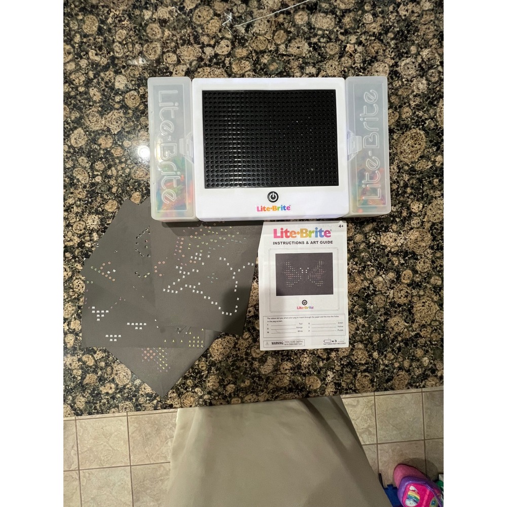 Lite-Brite Ultimate Classic Retro Toy with Pegs and Templates White